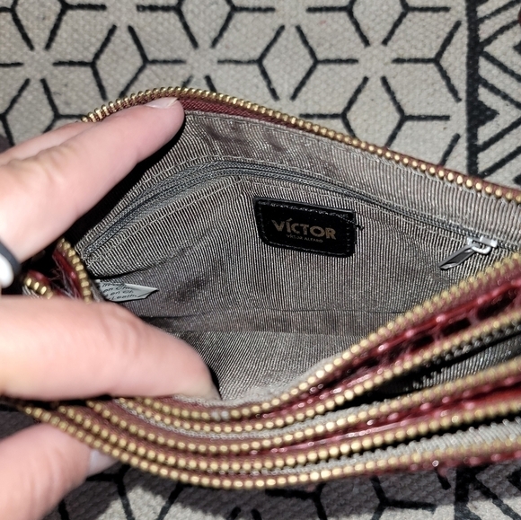 VICTOR MAROON FAUX SNAKESKIN WRISTLET - Picture 12 of 14